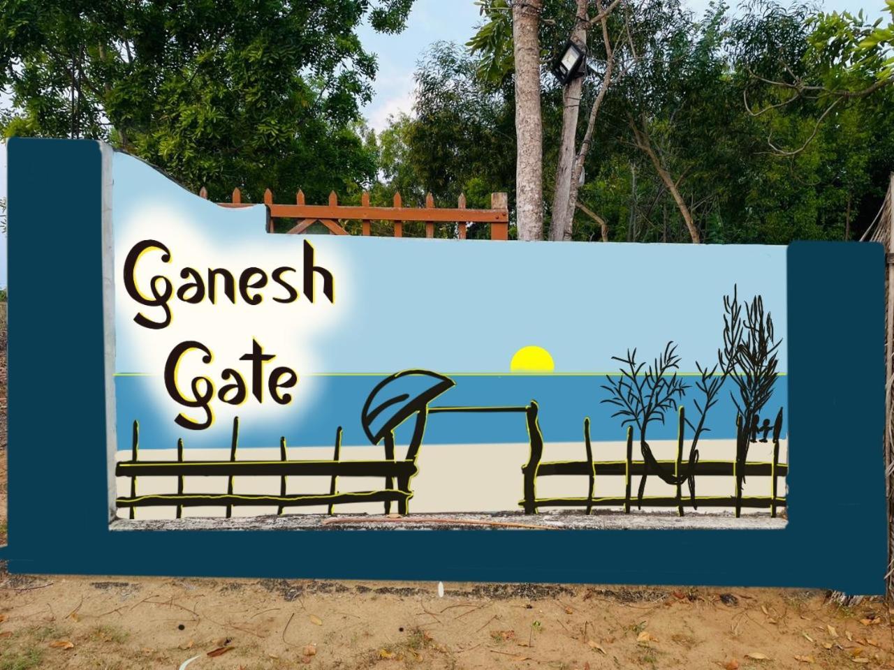 Ganesh Gate Hotel พอททูวิล ภายนอก รูปภาพ